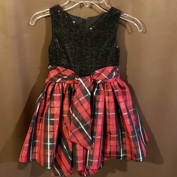 Pippa & Julie | Dresses | Pippa Julie Girls Sequined Holiday Dress Size 4 | Poshmark Pippa & Julie | Dresses | Pippa Julie Girls Sequined Holiday Dress Size 4 | Poshmark